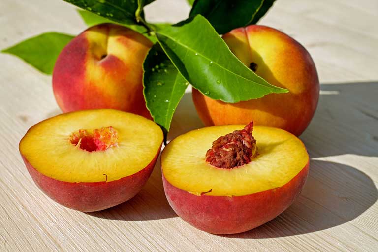 Bulgarian peaches