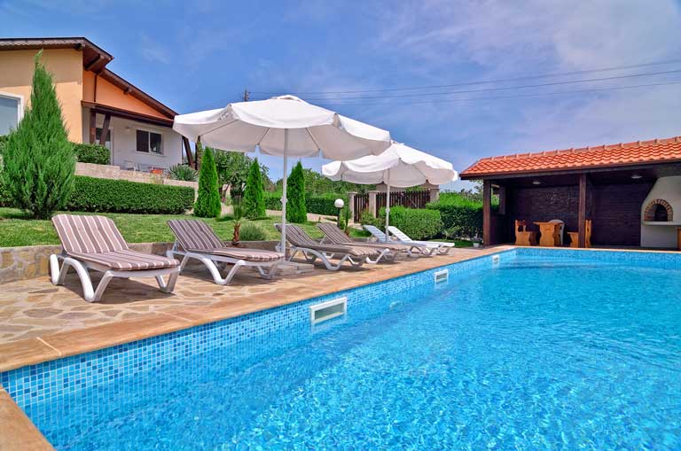 Private villa with pool in Sunny beach