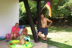 MEADOW VIEW GUESTS 08